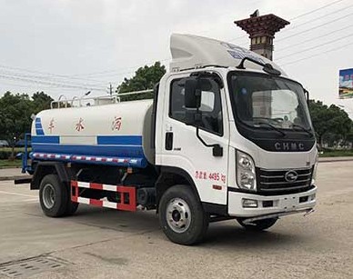 5方灑水車(chē)多重多少?lài)峗南駿5噸綠化灑水車(chē)廠(chǎng)家價(jià)格